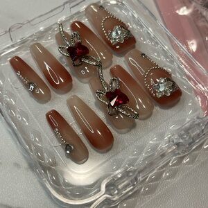 Reusable press on nails